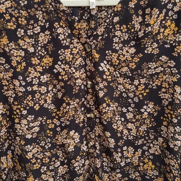 Maurices Brown Black Floral Button Down Peasant Top Medium - Picture 10 of 12